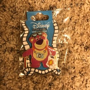 Studio Store Hollywood Pin-Lotso Hollywood Tourist